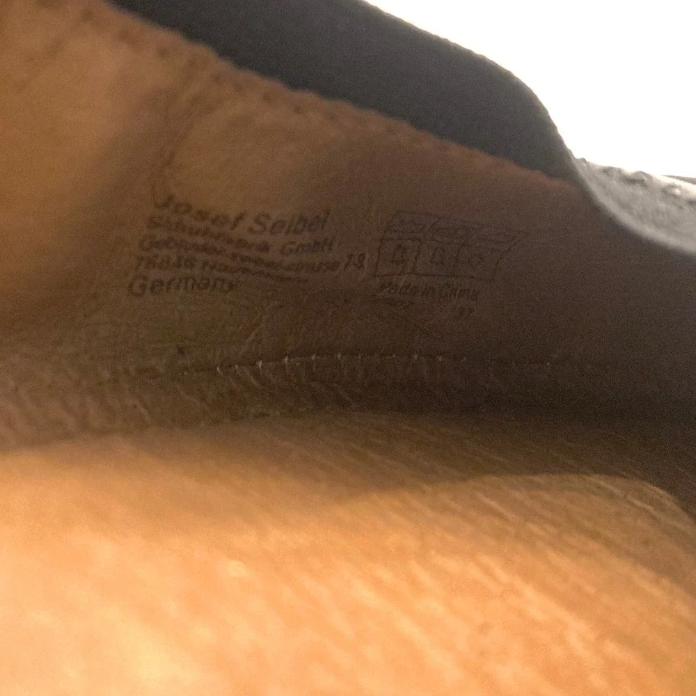 Josef Seibel Pippa Ballet Flats Womens 6-6.5 EU 37 Black Leather Patent Cap Toe